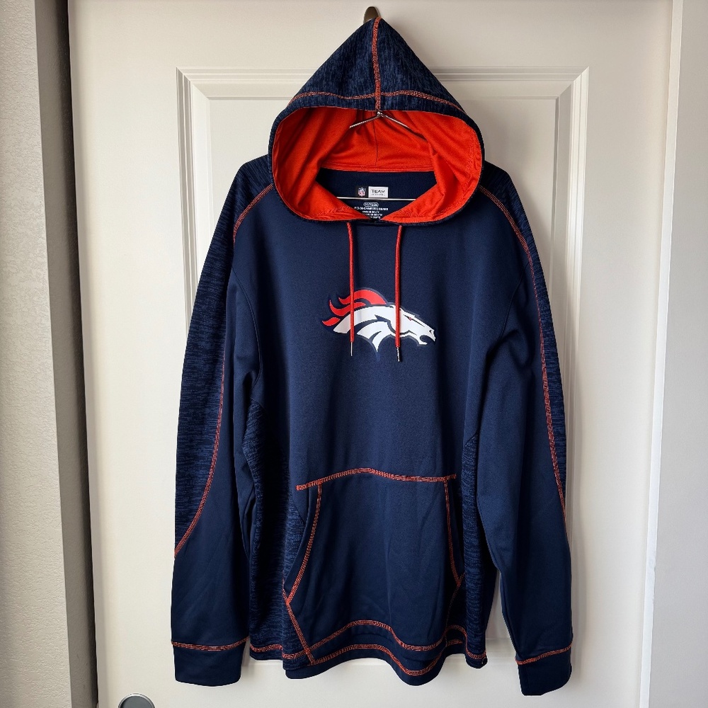 NFL Denver Broncos Men's XL Long Sleeve Performance Hooded Sweatshirt